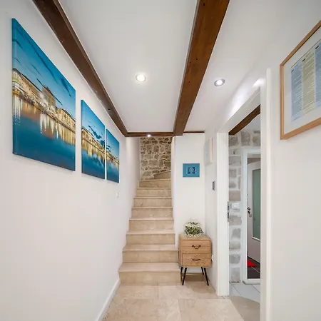 3 - Beautiful Modern In The Heart Of 아파트 *