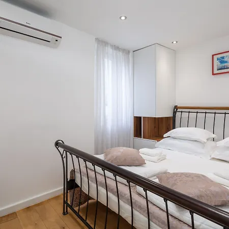 아파트 3 - Beautiful Modern In The Heart Of 스플리트
